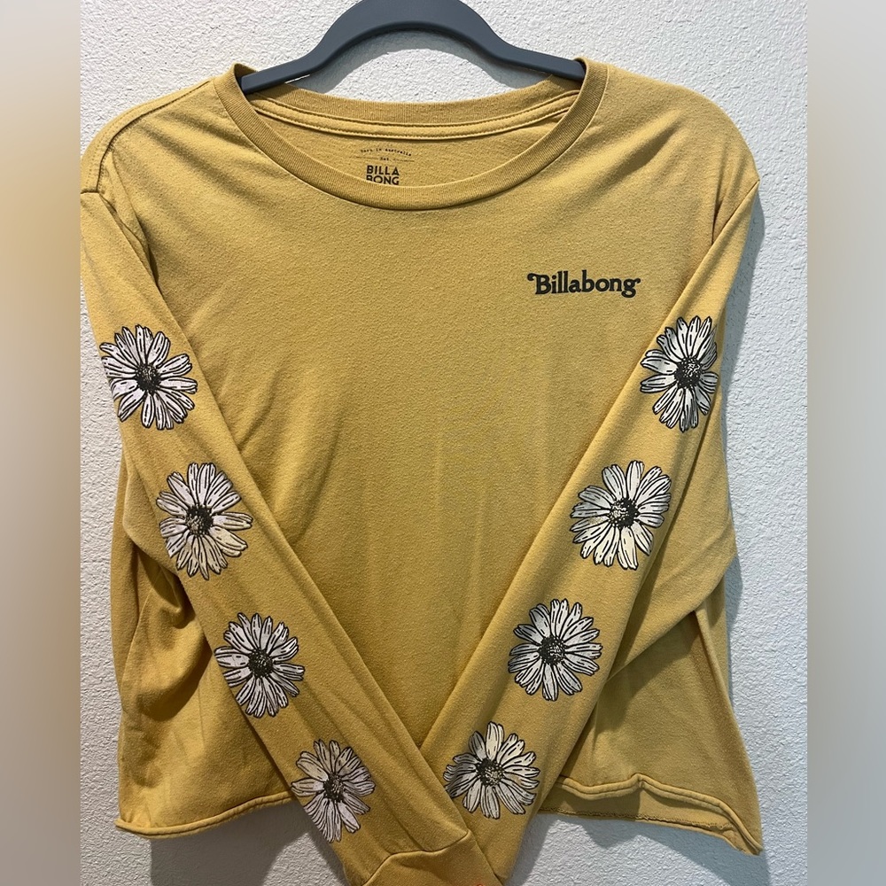 Cropped Billabong long sleeve